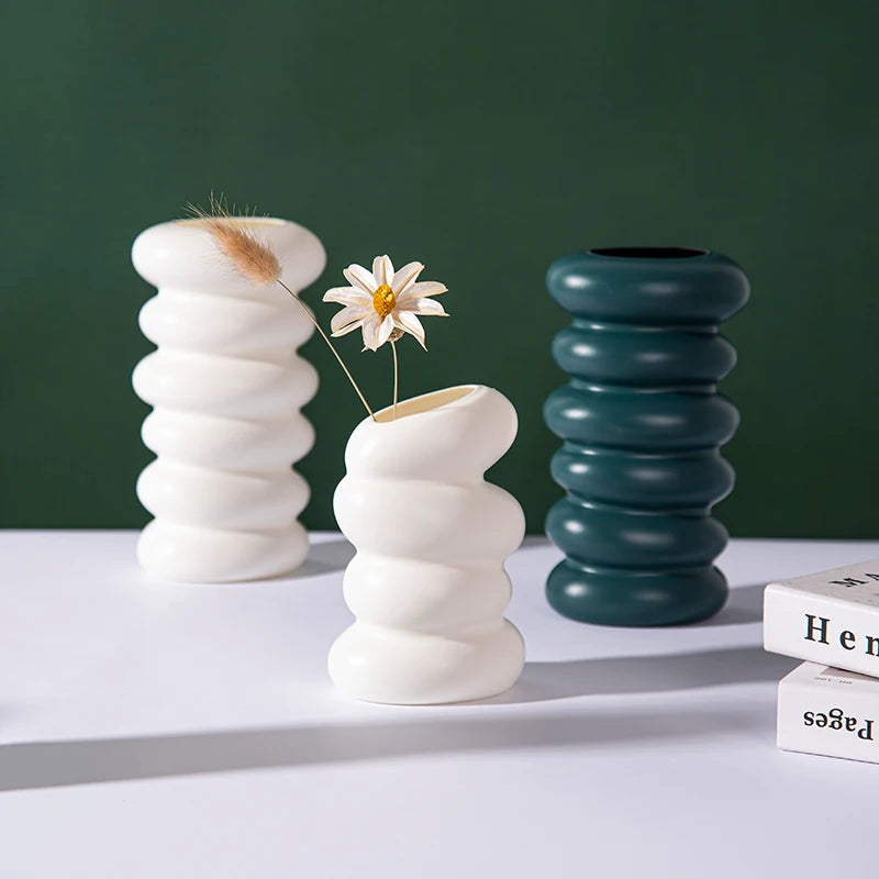 Nordic Vases Pure White Plastic Vases Imitation Ceramic Flower Vases Desktop Flowerpot Wedding Decor Home Ornament